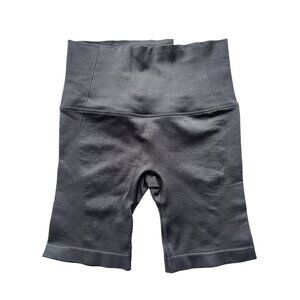 All In Motion Shorts Womens S Black Seamless High-Rise 6" Inseam Moisture-Wickin